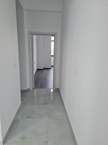 Apartament cu 3 camere semidecomandat în Tudor Vladimirescu