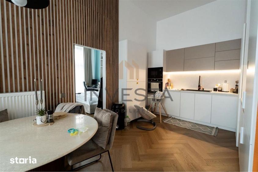 Apartament cu 3 camere semidecomandat, mobilat în Sopor
