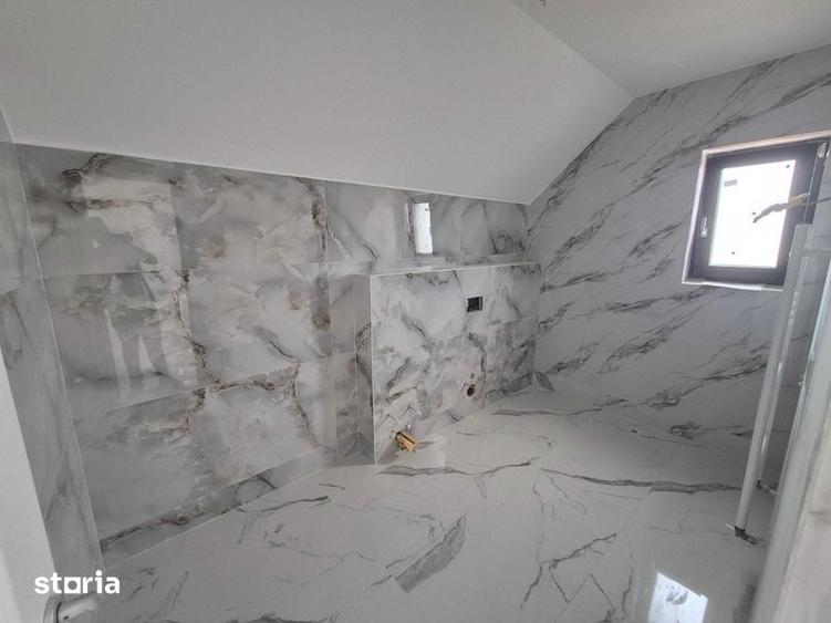 Casă cu 4 camere cu Teren 170 Mp în Central