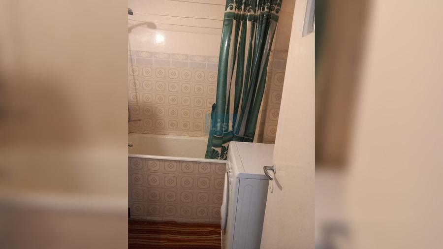 Apartament cu 3 camere semidecomandat în Calea București