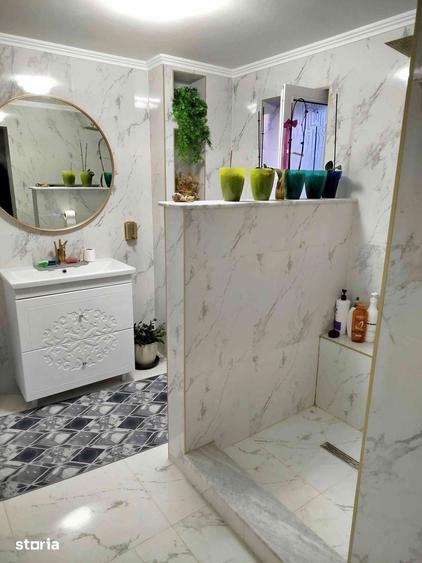 Casă cu 5 camere cu Teren 314 Mp în Central