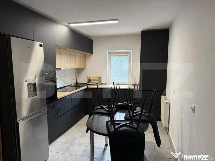 Apartament cu 4 camere decomandat în Zorilor