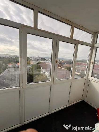 Apartament cu 3 camere decomandat în George Enescu
