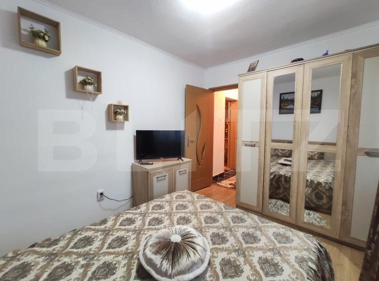 Apartament cu 2 camere semidecomandat, mobilat în 14 Mai