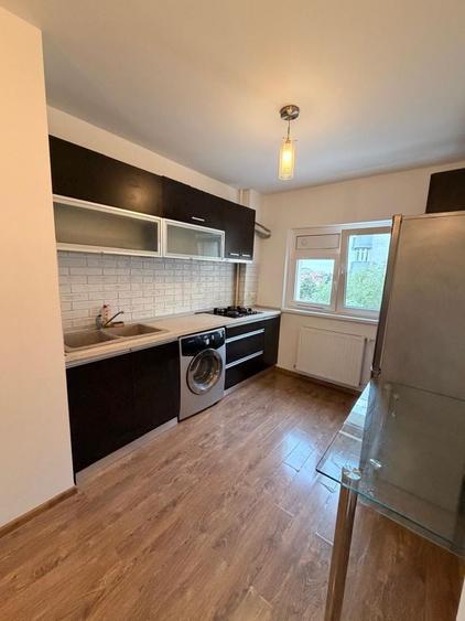 Apartament cu 2 camere semidecomandat în Brâncoveanu