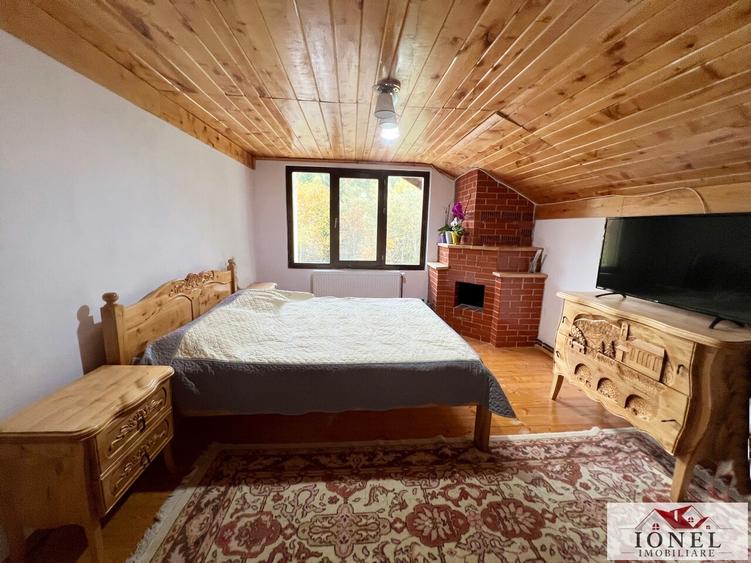 Casă individuală cu 7 camere cu Canalizare în Roșia Montană