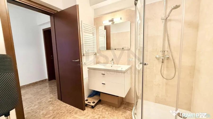 Apartament cu 4 camere decomandat în Polonă