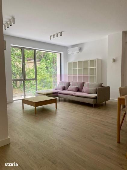 Apartament cu 4 camere decomandat în Central