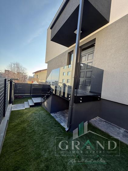 Duplex cu 4 camere cu Canalizare în Florești