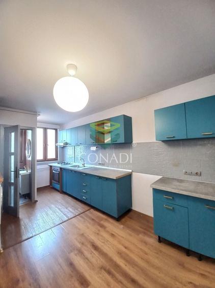 Casă individuală cu 4 camere cu Canalizare în Băneasa