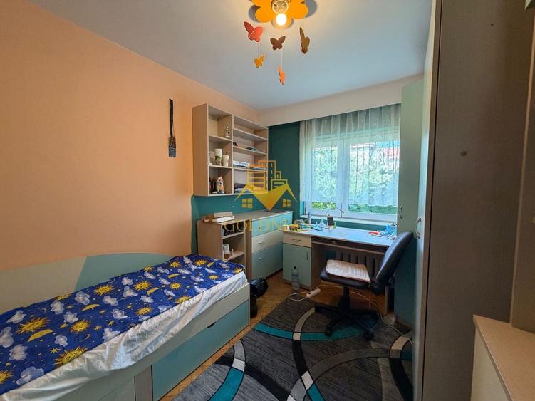 Apartament cu 3 camere semidecomandat, mobilat în Zorilor