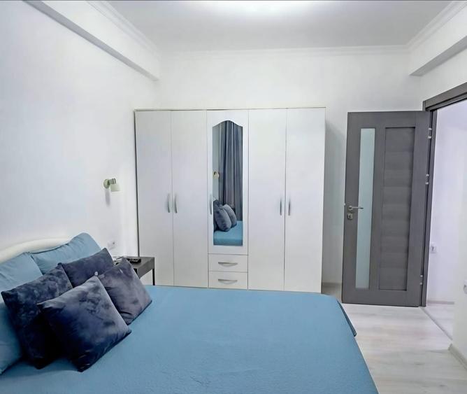 Apartament cu 2 camere semidecomandat, mobilat în Universitate