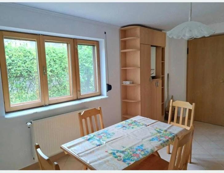 Casă cu 5 camere cu Teren 500 Mp în Trivale