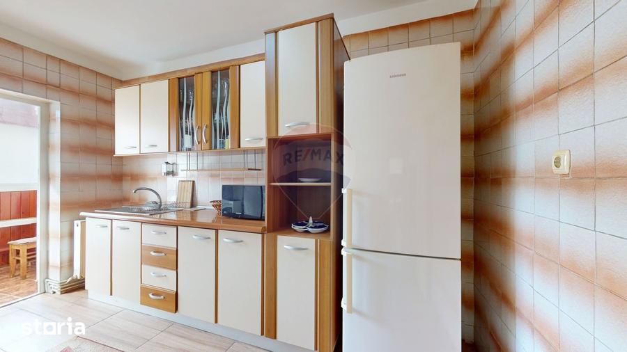 Apartament cu 3 camere decomandat în Eroilor
