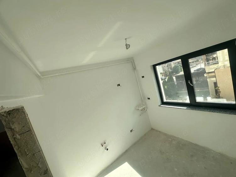 Apartament cu 3 camere semidecomandat în Tomis Plus