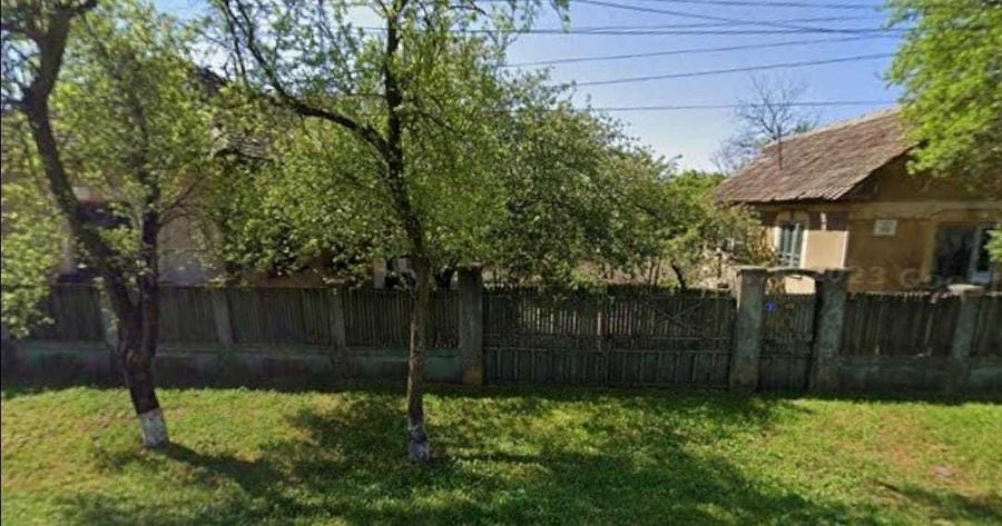 Casă cu 2 camere cu Teren 1308 Mp în Giubega
