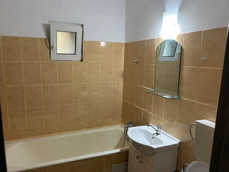 Apartament cu 2 camere decomandat, mobilat în Alexandru cel Bun