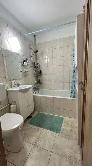 Apartament cu 2 camere semidecomandat în Domenii