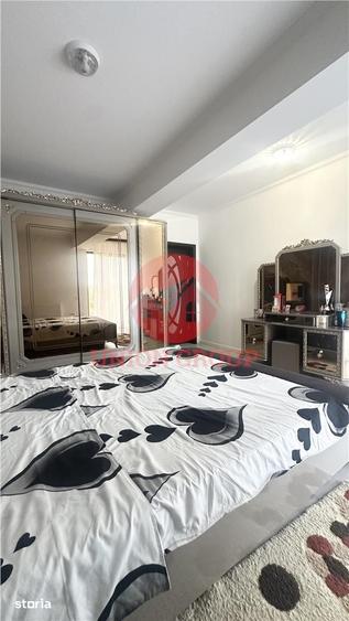 Casă cu 6 camere cu Teren 552 Mp în Aurel Vlaicu
