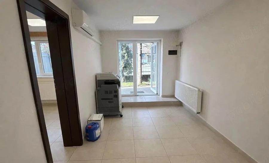 Spațiu comercial, de 40 mp, în Soarelui