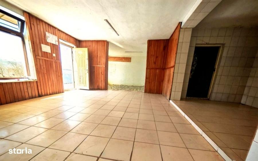 Spațiu comercial, de 140 mp, în Negreni