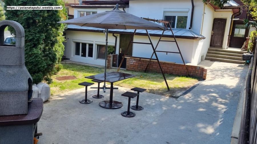 Casă cu 5 camere cu Teren 227 Mp în Poiana
