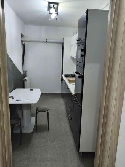 Garsonieră decomandată în Central