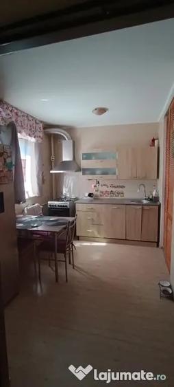 Apartament cu 3 camere decomandat în Prelungirea Ghencea