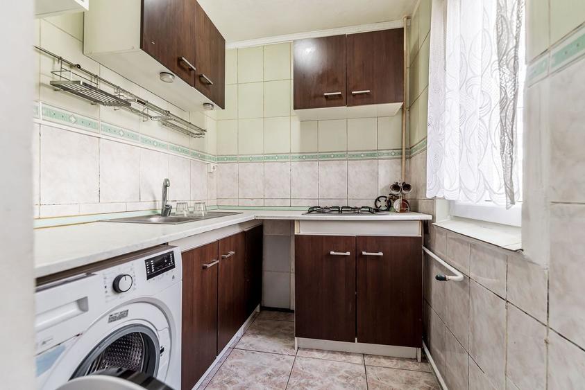 Apartament cu 3 camere semidecomandat în Fortuna