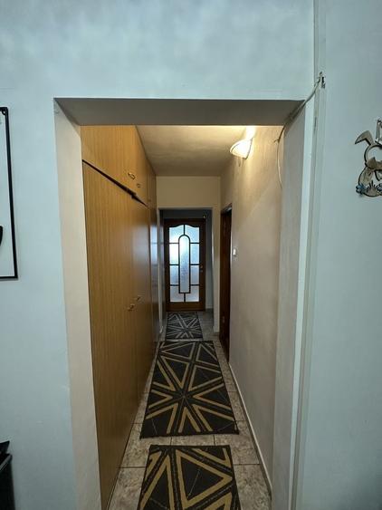 Apartament cu 3 camere decomandat în Canta