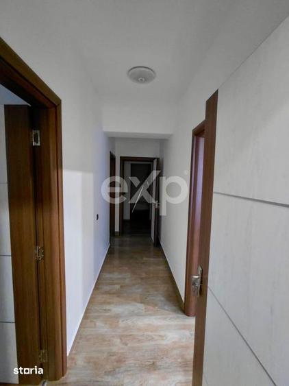 Apartament cu 4 camere decomandat, mobilat în Tractorul