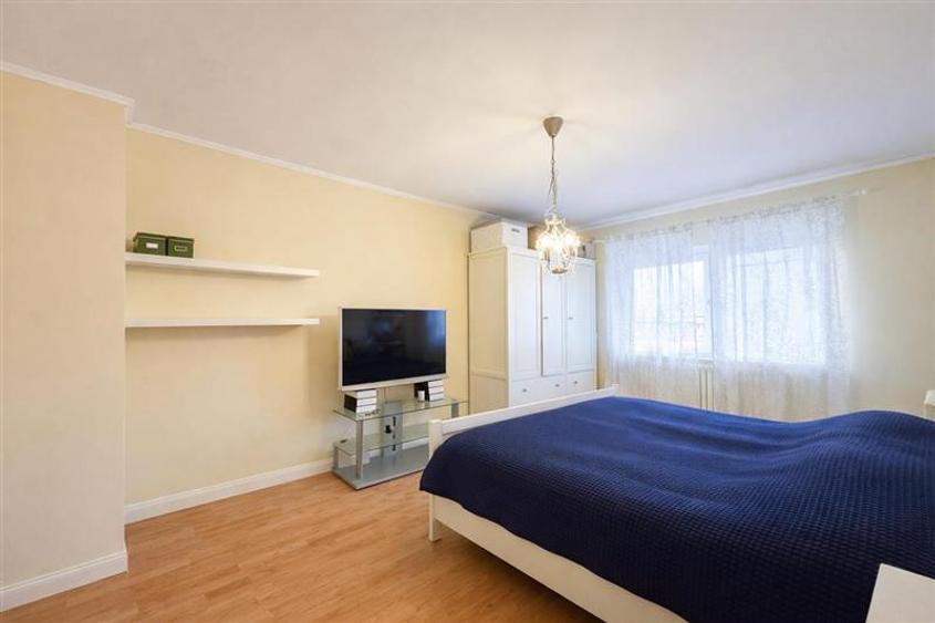 Apartament cu 2 camere decomandat, mobilat în Semicentral