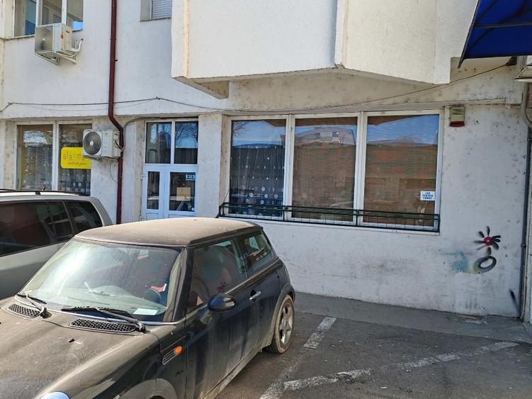 Spațiu comercial, de 110 mp, în Nicolina