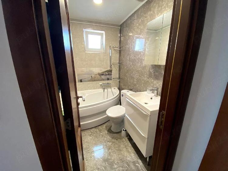 Apartament cu 2 camere decomandat în Republicii
