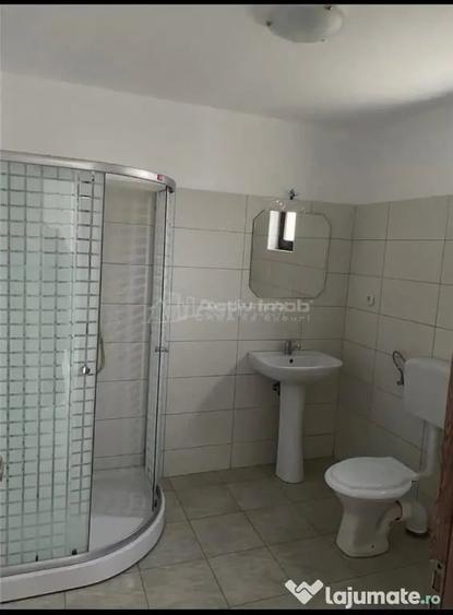 Casă cu 3 camere cu Teren 400 Mp în Central