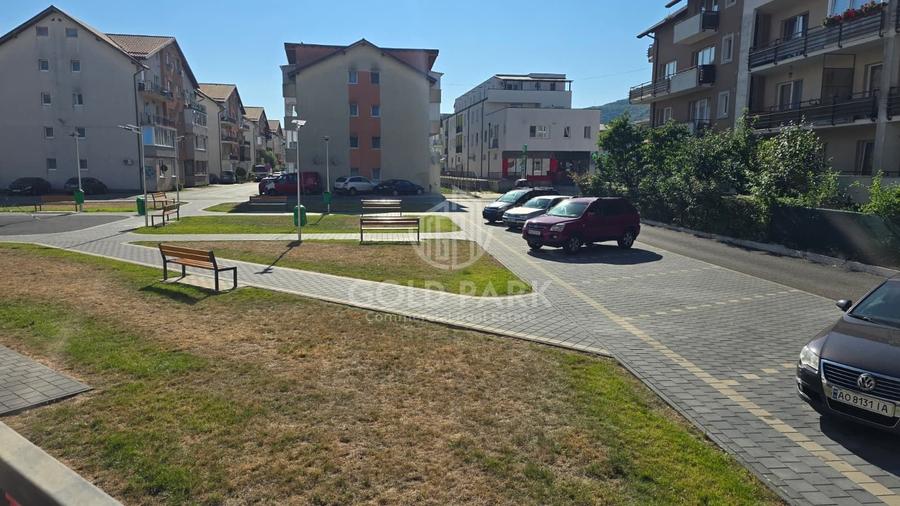 Spațiu comercial, de 188.60000610352 mp, în Florești
