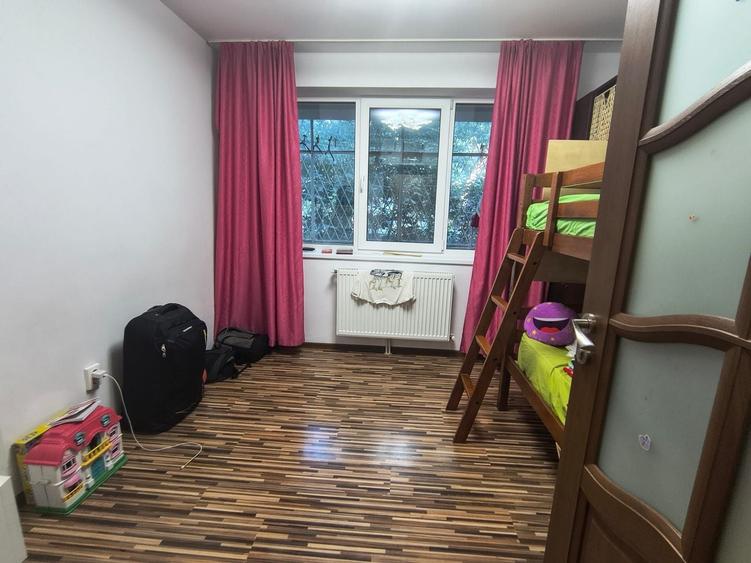 CITY MALL 4 CAMERE SEMI,90 MP PRET 156000 EURO - 7