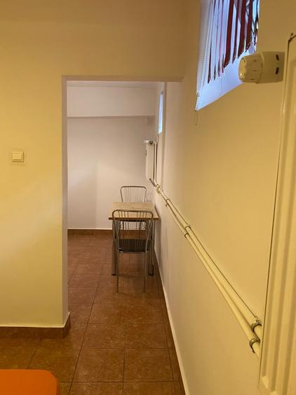 Apartament cu 2 camere semidecomandat în Romană