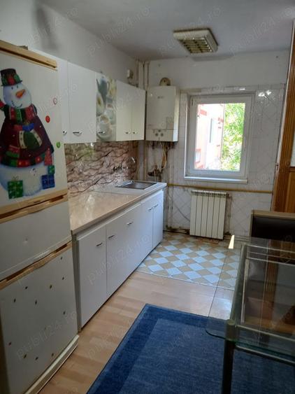 Apartament cu 4 camere decomandat în Govândari
