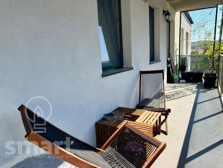 Apartament cu 3 camere semidecomandat, mobilat în Borhanci