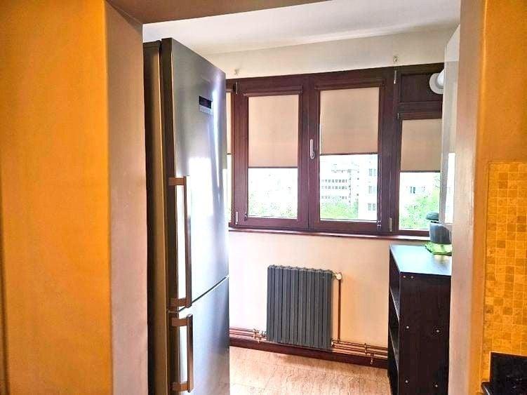 Apartament cu 3 camere decomandat în Dristor