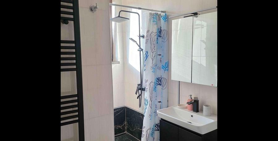Apartament cu 3 camere decomandat, mobilat în Băneasa
