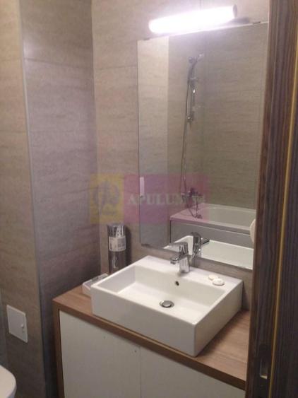 Apartament cu 2 camere semidecomandat, mobilat în Panduri