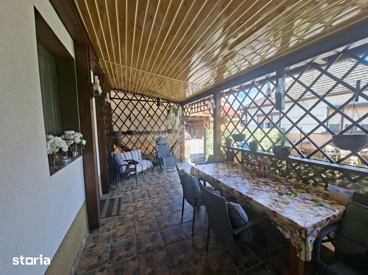 Casă cu 10 camere decomandat cu Teren 1650 Mp în Lunca Calnicului