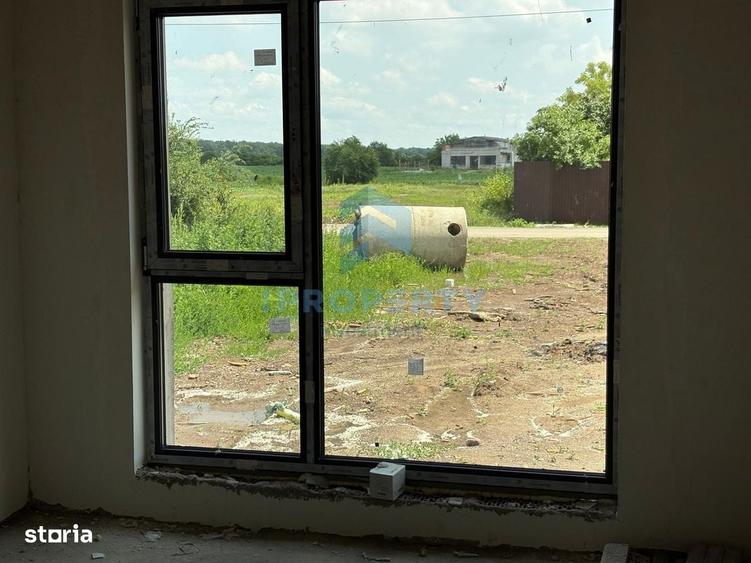 Casă cu 4 camere în Moara Vlăsiei