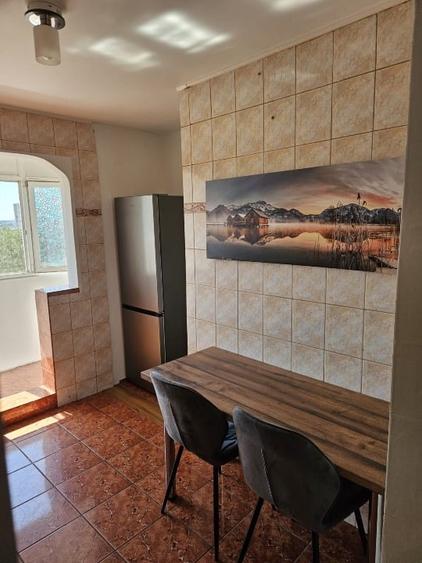 Apartament cu 2 camere decomandat în Crângași