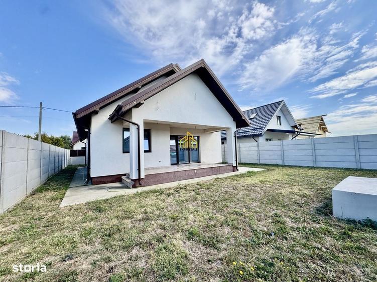 Casă cu 4 camere cu Teren 408 Mp în Domnești