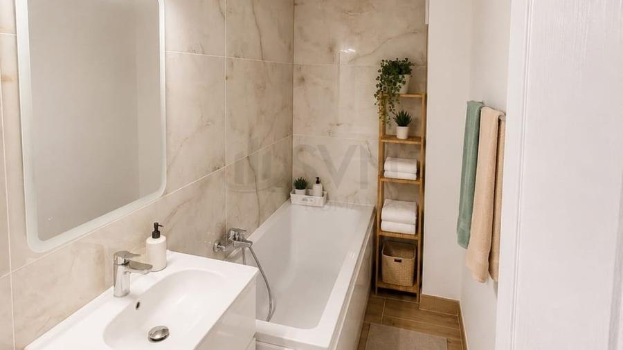 Apartament cu 4 camere decomandat, mobilat în Unirii