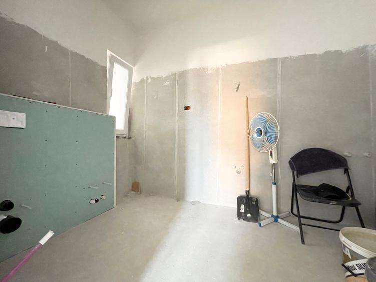 Duplex cu 4 camere cu Canalizare în Moșnița Nouă