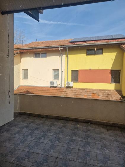 Splaiul Unirii - Calea Vitan- Mihai Bravu - Vila moderna - 330 mp, P+1E+M, garaj - 14
